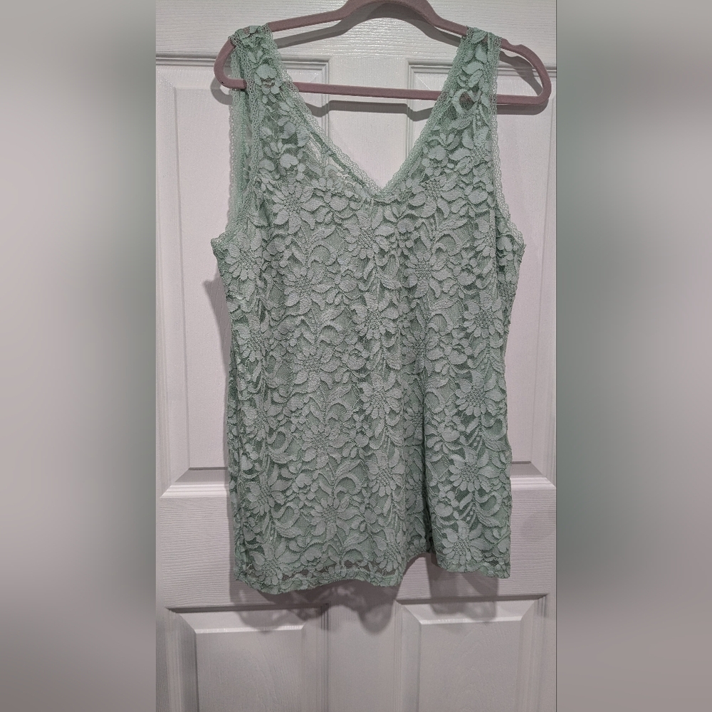 Torrid Stretch V Neck Lace Tank - Picture 2 of 6